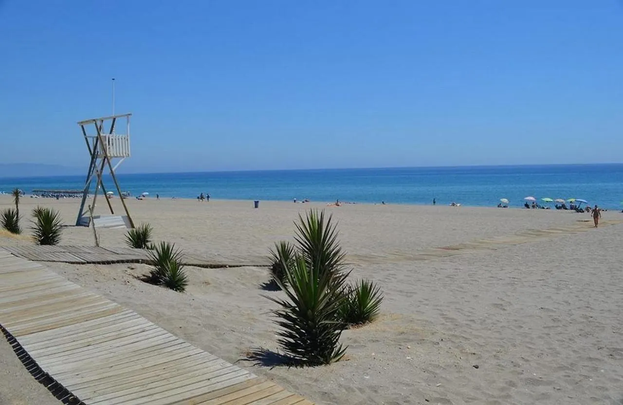 Apartamentos Paraiso Vera Playa: Beachfront Attic with Private Pool Playas de Vera Apartment